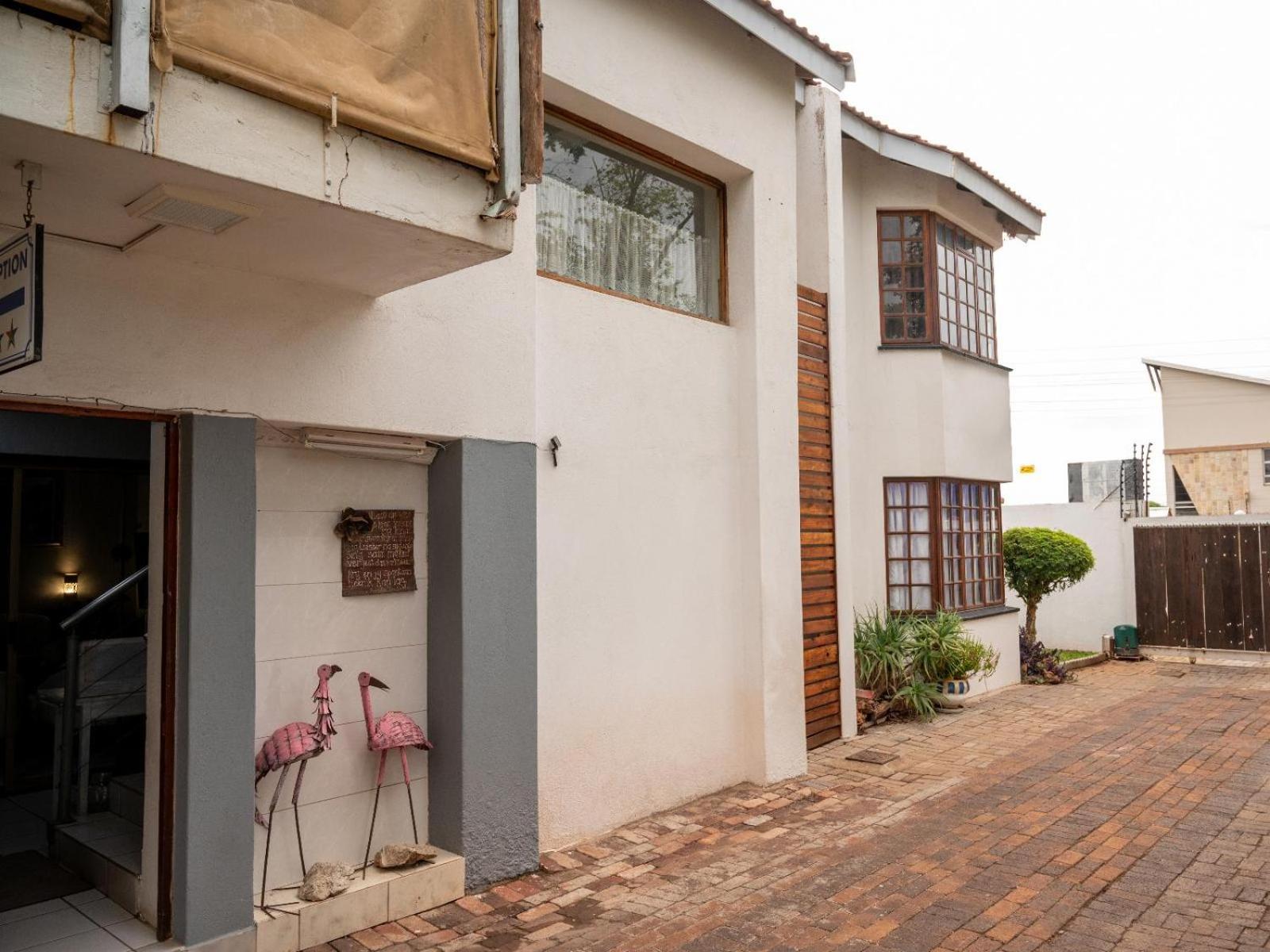Sleepers Villa Guesthouse Polokwane Esterno foto